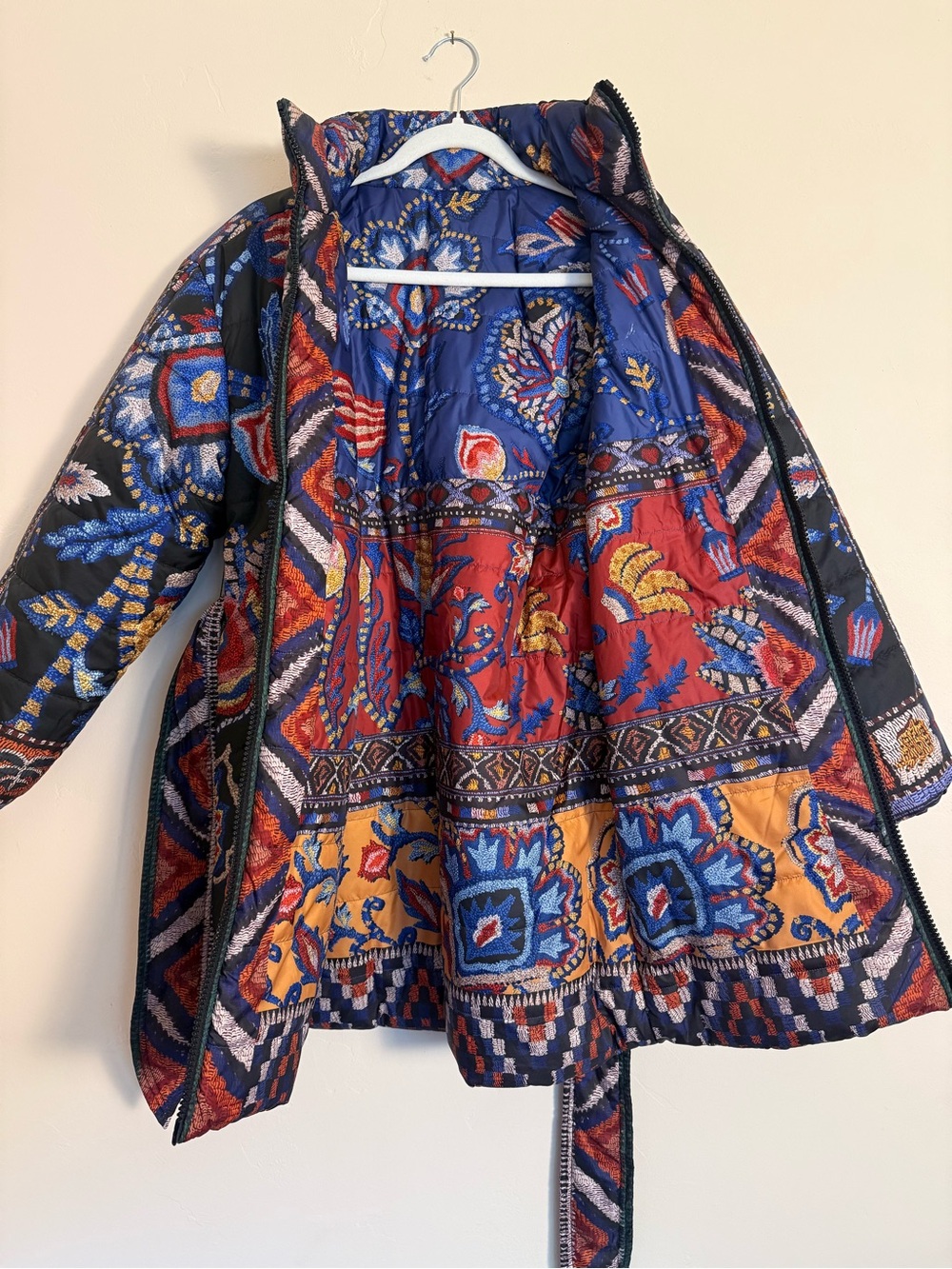 Farm Rio Black Sunset Tapestry Reversible Puffer Kimono Jacket Size XS - Picture 8 of 8